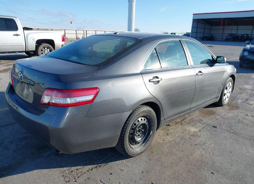 Photo 4 of 2010 Toyota Camry LE (VIN 4T4BF3EK0AR039184)