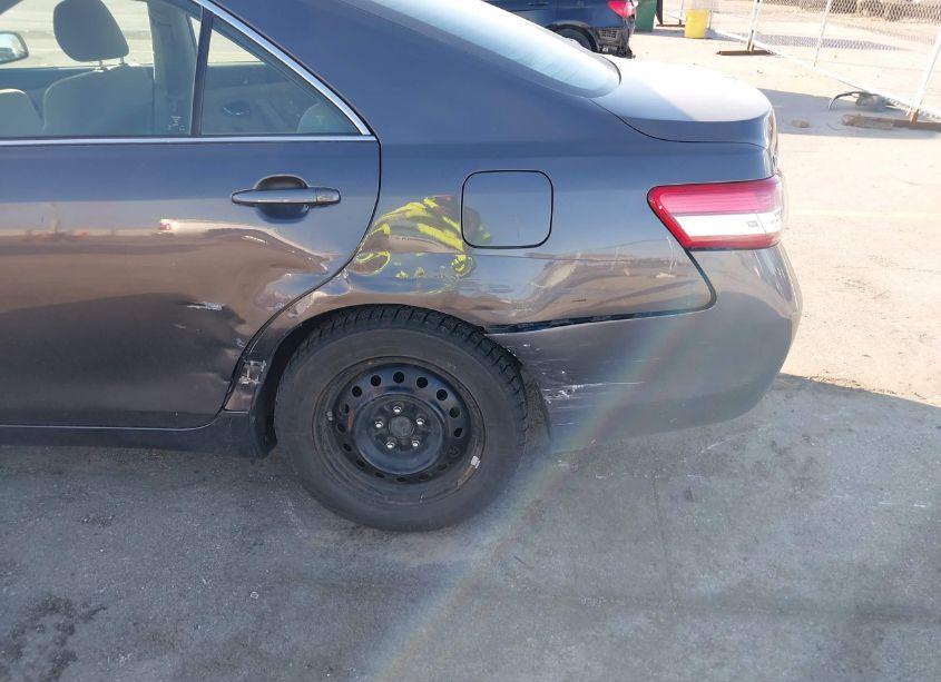 Photo 6 of 2010 Toyota Camry LE (VIN 4T4BF3EK0AR039184)