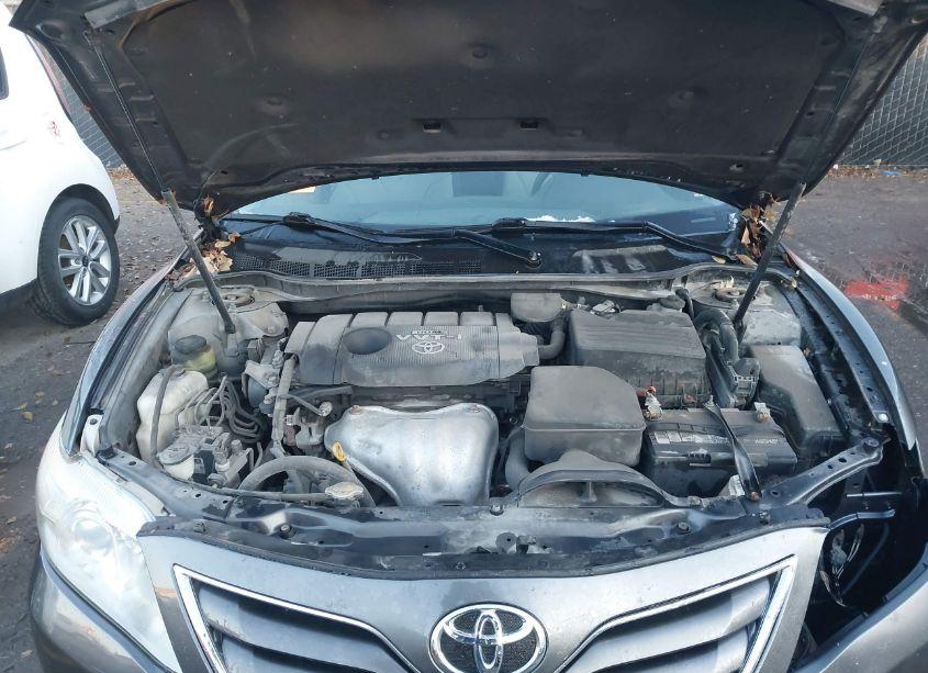 Photo 10 of 2010 Toyota Camry LE (VIN 4T4BF3EK0AR046393)