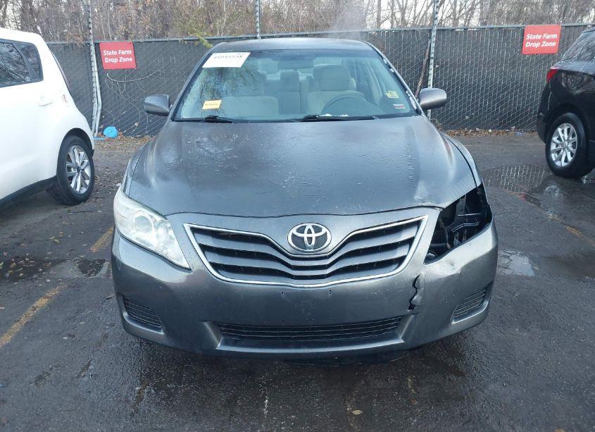 Photo 13 of 2010 Toyota Camry LE (VIN 4T4BF3EK0AR046393)