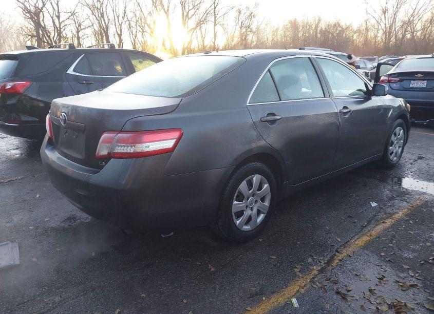 Photo 4 of 2010 Toyota Camry LE (VIN 4T4BF3EK0AR046393)