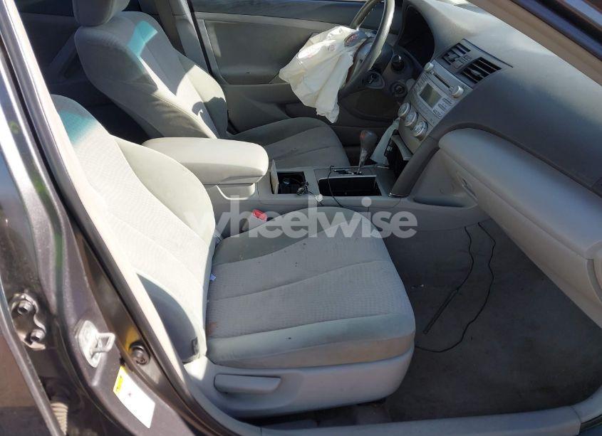 Photo 5 of 2010 Toyota Camry LE (VIN 4T4BF3EK0AR053442)