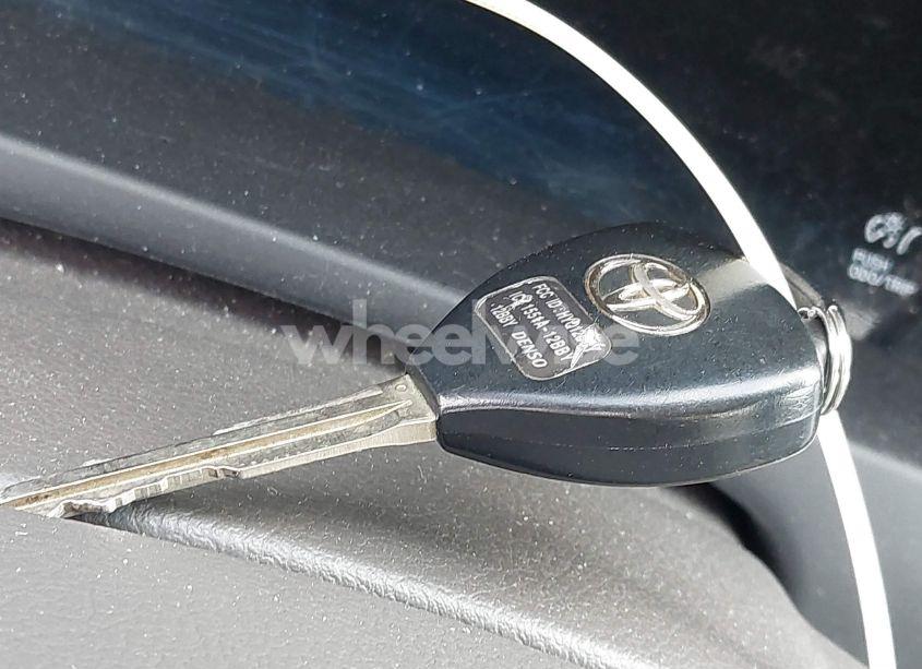 Photo 11 of 2010 Toyota Camry LE (VIN 4T4BF3EK0AR060620)