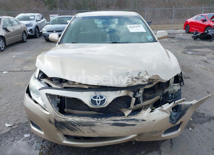 Photo 13 of 2010 Toyota Camry LE (VIN 4T4BF3EK0AR060620)
