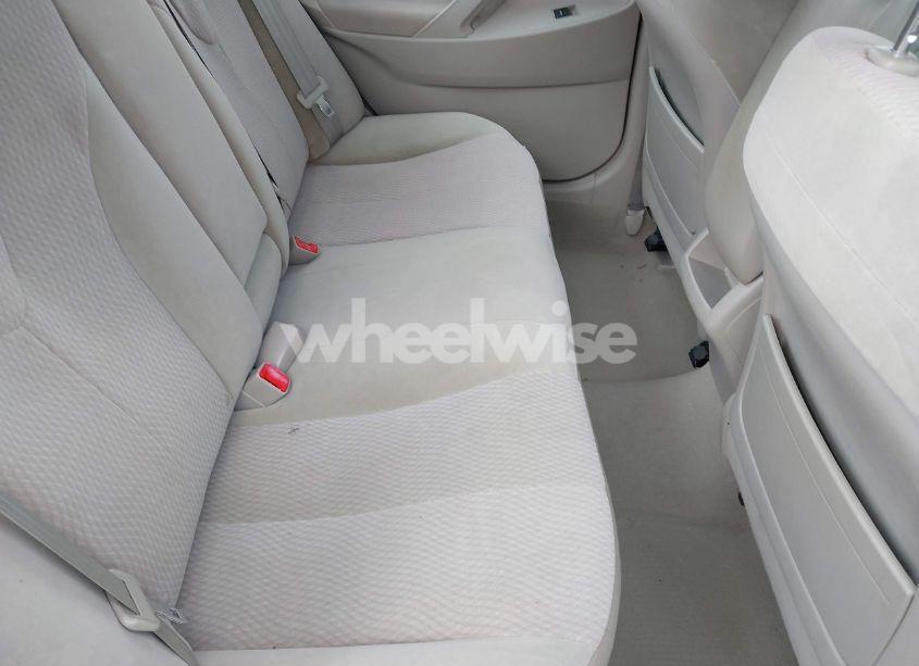 Photo 8 of 2010 Toyota Camry LE (VIN 4T4BF3EK0AR060620)