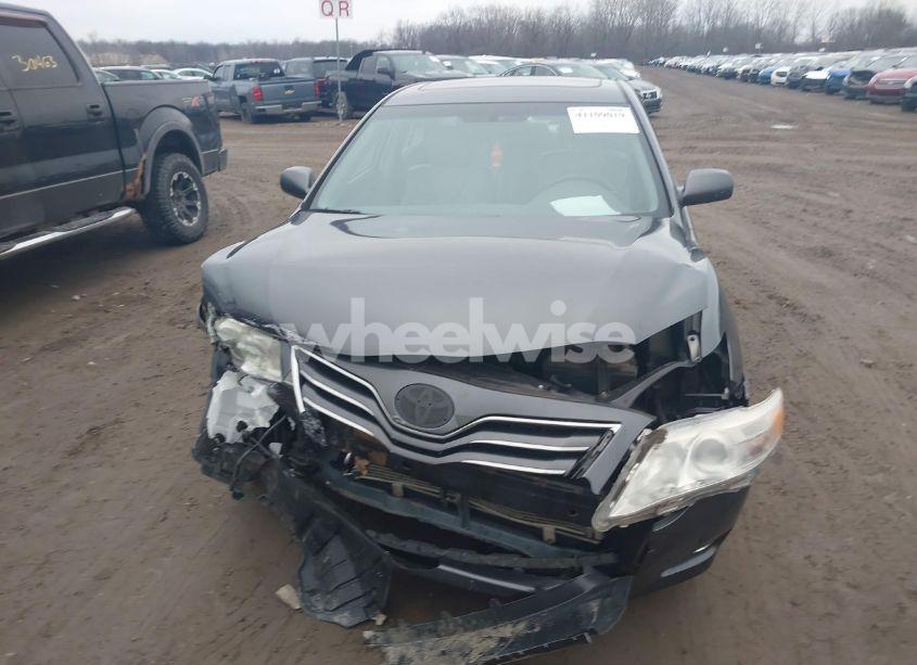 Photo 6 of 2010 Toyota Camry XLE (VIN 4T4BF3EK0AR061721)