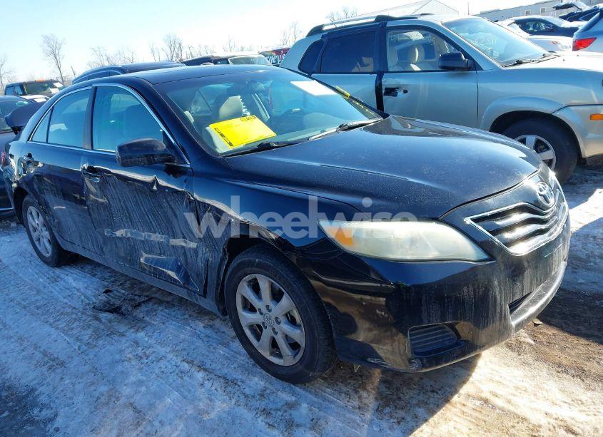 2010 Toyota Camry LE (VIN 4T4BF3EK0AR069737) main photo