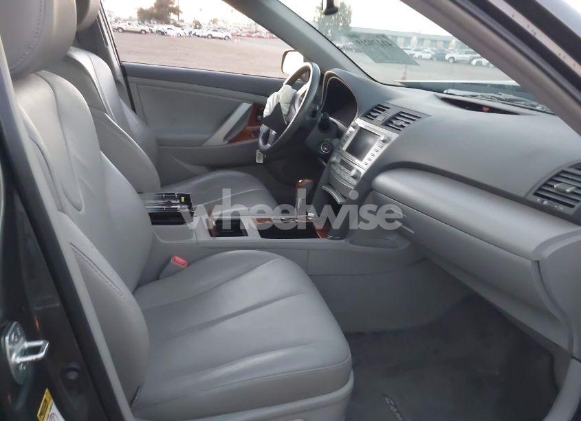 Photo 5 of 2010 Toyota Camry XLE (VIN 4T4BF3EK0AR069771)