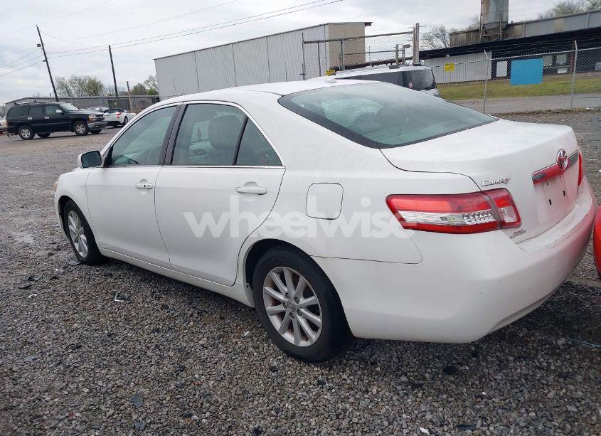 Photo 3 of 2010 Toyota Camry XLE (VIN 4T4BF3EK0AR072122)