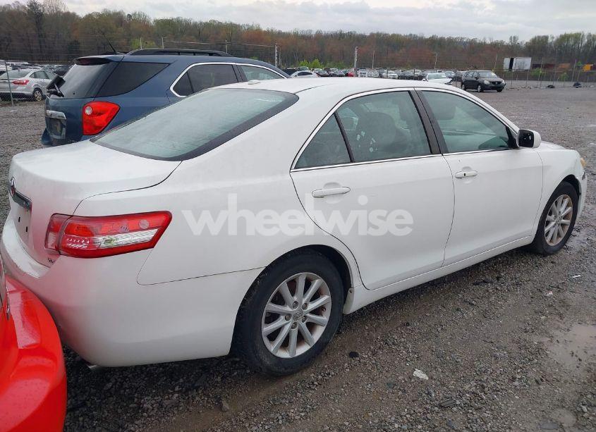 Photo 4 of 2010 Toyota Camry XLE (VIN 4T4BF3EK0AR072122)