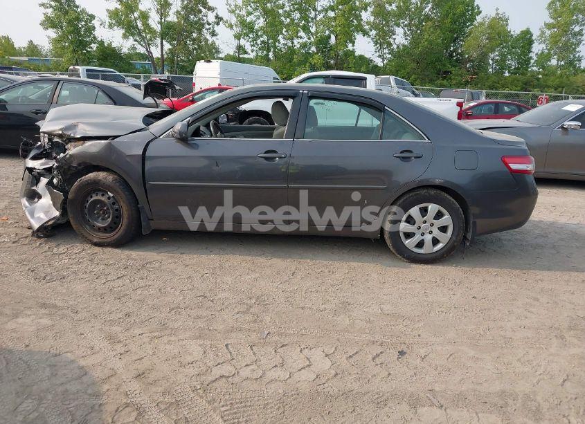 Photo 13 of 2010 Toyota Camry SE/LE/XLE (VIN 4T4BF3EK0AR074534)