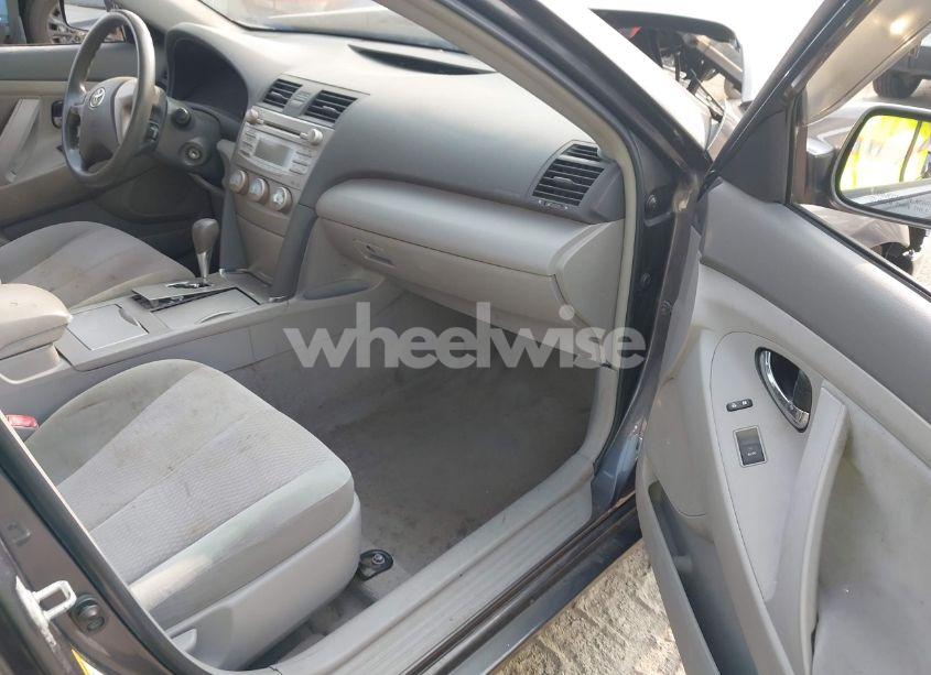 Photo 5 of 2010 Toyota Camry SE/LE/XLE (VIN 4T4BF3EK0AR074534)