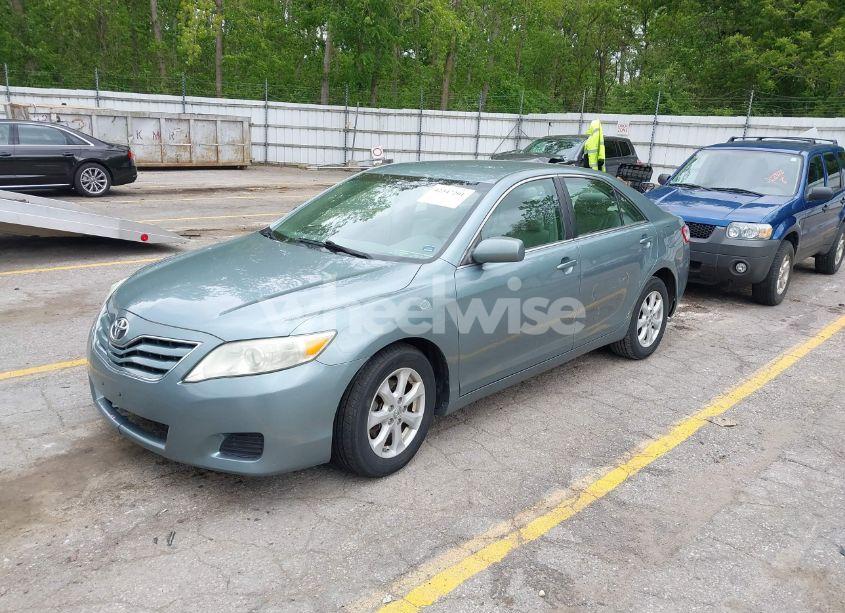 Photo 2 of 2011 Toyota Camry LE (VIN 4T4BF3EK0BR093554)