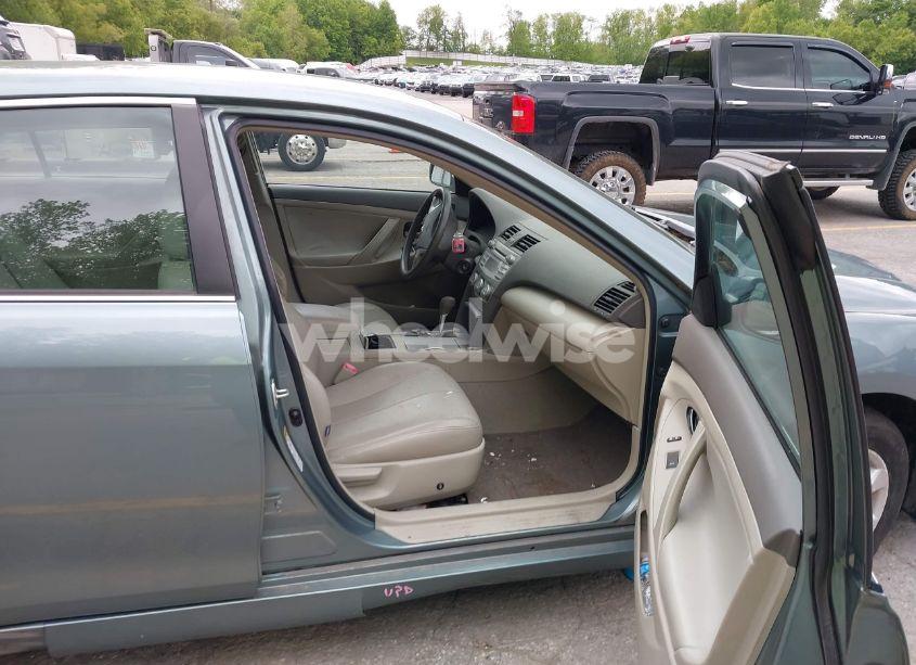 Photo 5 of 2011 Toyota Camry LE (VIN 4T4BF3EK0BR093554)