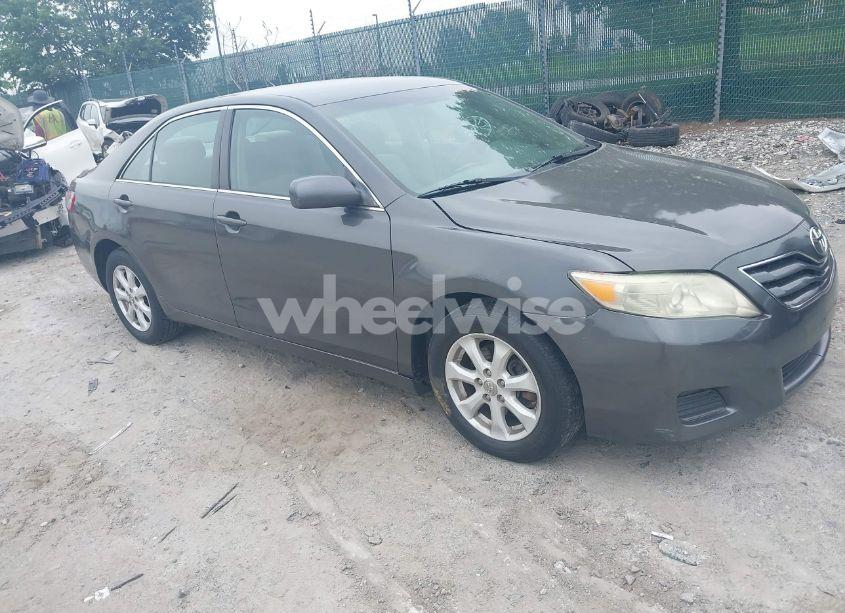 2011 Toyota Camry LE (VIN 4T4BF3EK0BR102446) main photo