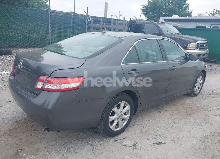 Photo 4 of 2011 Toyota Camry LE (VIN 4T4BF3EK0BR102446)