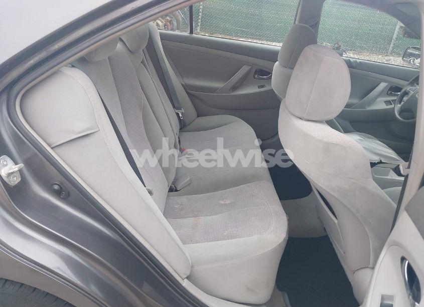 Photo 8 of 2011 Toyota Camry LE (VIN 4T4BF3EK0BR102446)