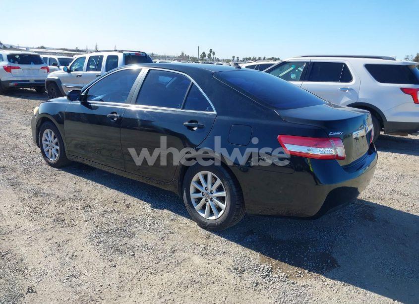 Photo 3 of 2011 Toyota Camry XLE (VIN 4T4BF3EK0BR119070)