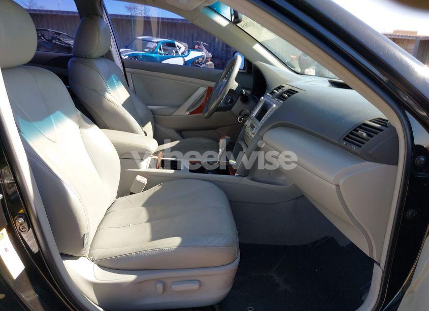 Photo 5 of 2011 Toyota Camry XLE (VIN 4T4BF3EK0BR119070)