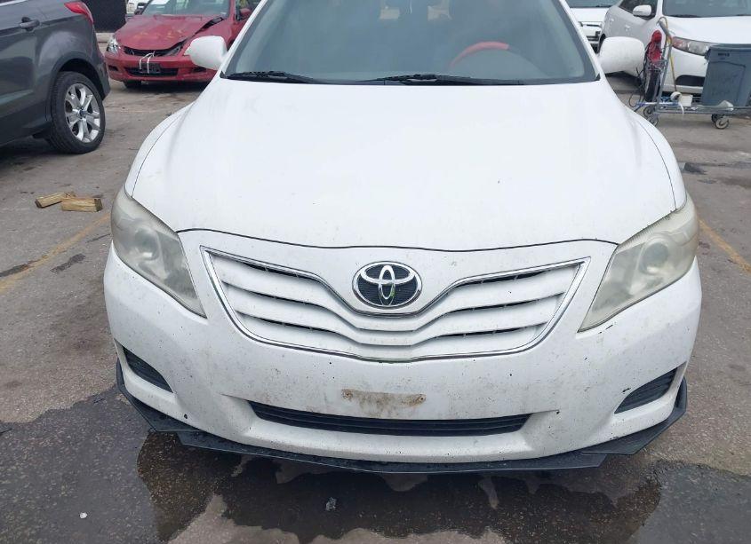 Photo 6 of 2011 Toyota Camry LE (VIN 4T4BF3EK0BR128643)