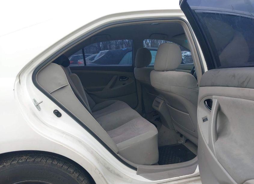 Photo 8 of 2011 Toyota Camry LE (VIN 4T4BF3EK0BR128643)