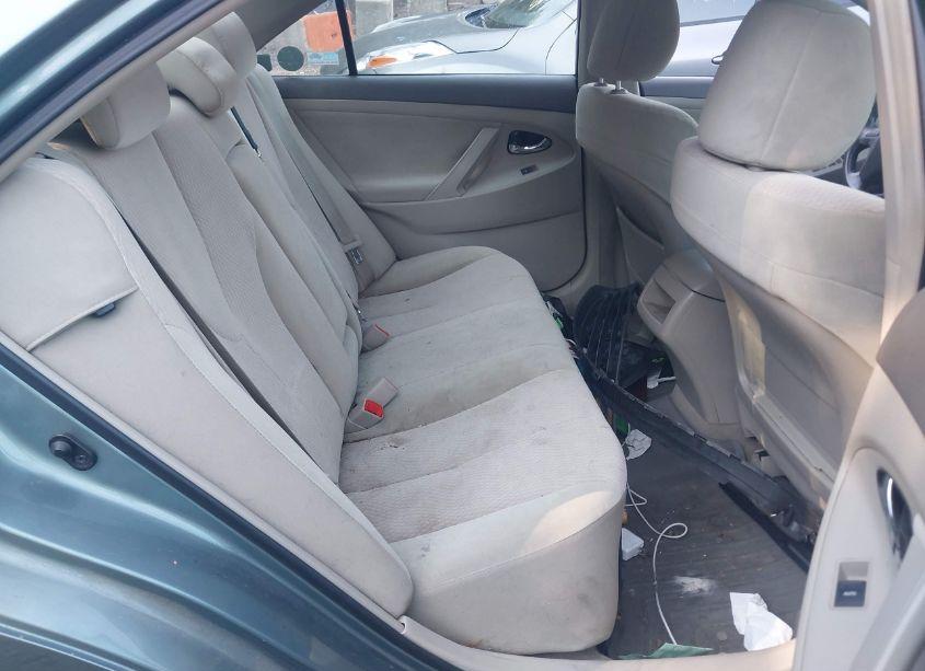 Photo 8 of 2011 Toyota Camry LE (VIN 4T4BF3EK0BR141960)