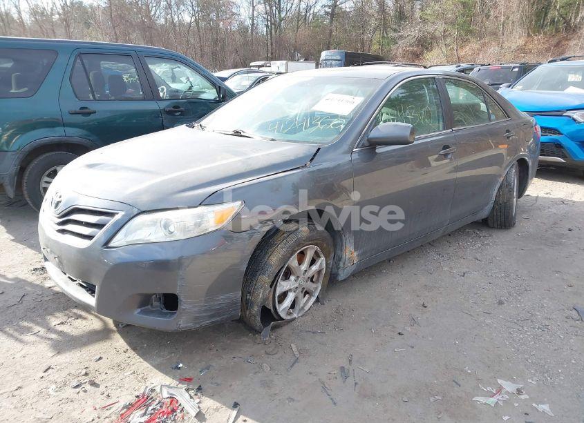 Photo 2 of 2011 Toyota Camry LE (VIN 4T4BF3EK0BR142218)