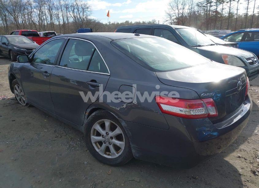 Photo 3 of 2011 Toyota Camry LE (VIN 4T4BF3EK0BR142218)