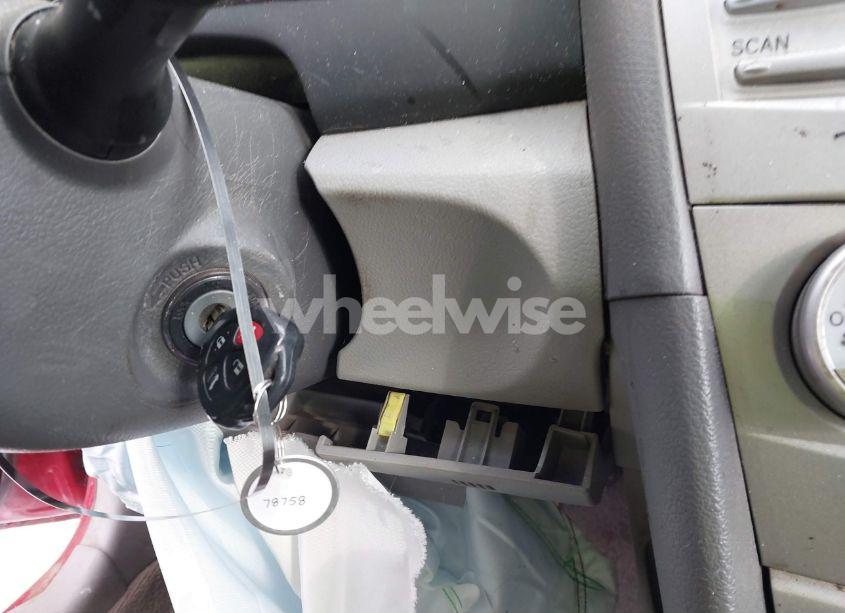 Photo 11 of 2011 Toyota Camry LE (VIN 4T4BF3EK0BR143708)