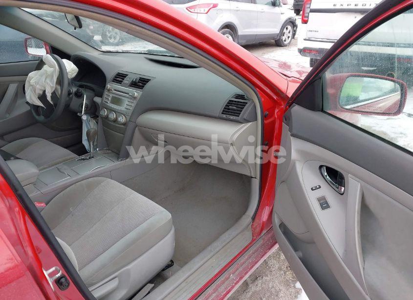 Photo 5 of 2011 Toyota Camry LE (VIN 4T4BF3EK0BR143708)