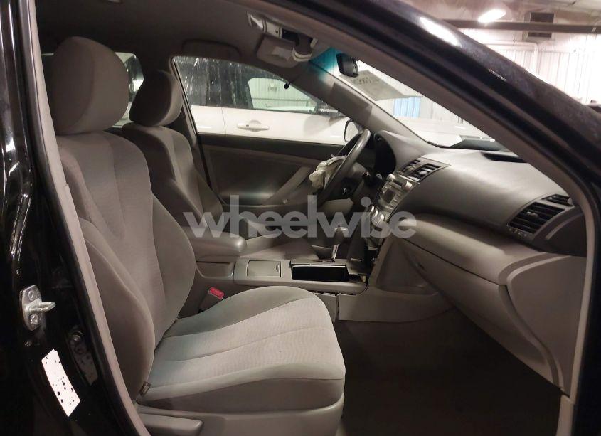 Photo 5 of 2011 Toyota Camry LE (VIN 4T4BF3EK0BR144776)