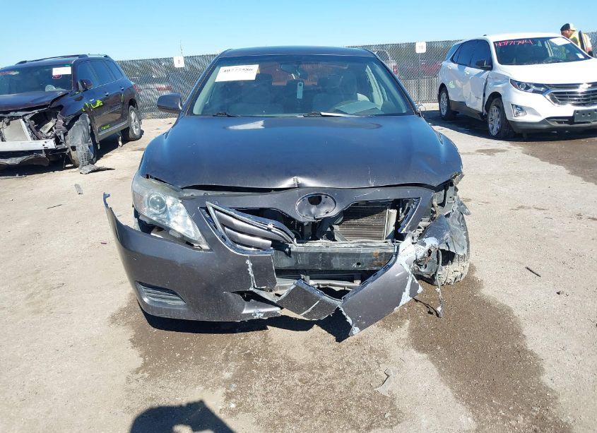 Photo 11 of 2011 Toyota Camry LE (VIN 4T4BF3EK0BR172142)