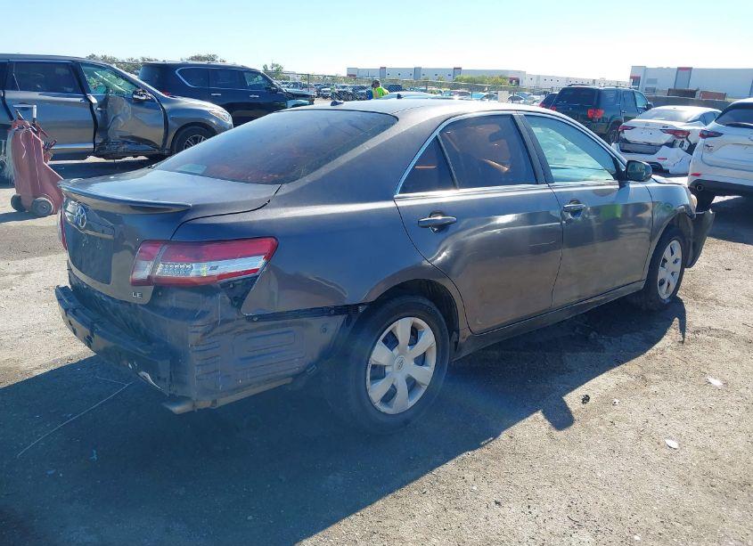 Photo 4 of 2011 Toyota Camry LE (VIN 4T4BF3EK0BR172142)