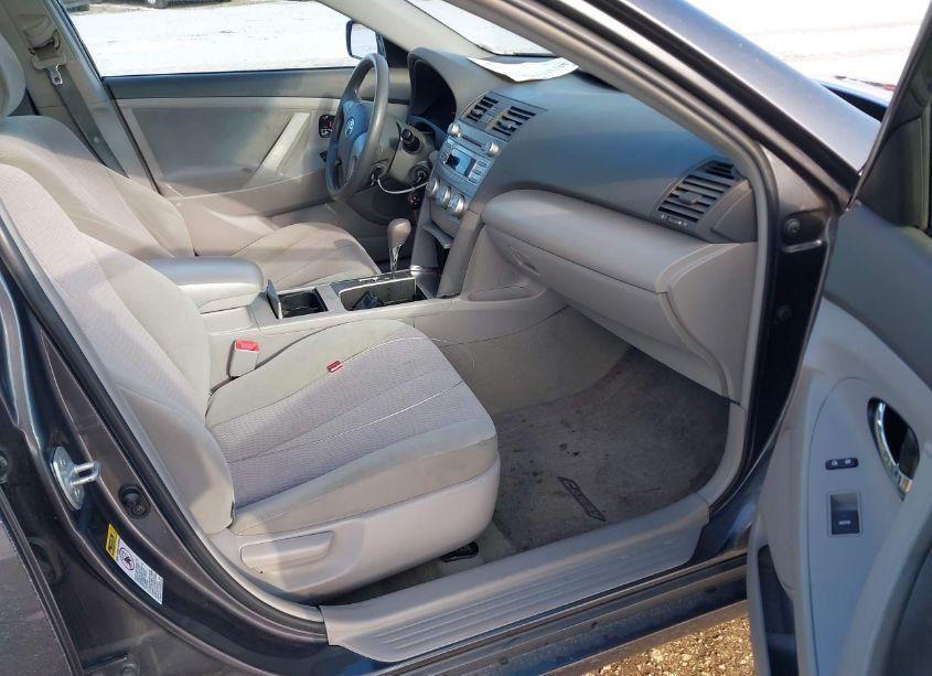 Photo 5 of 2011 Toyota Camry LE (VIN 4T4BF3EK0BR193976)