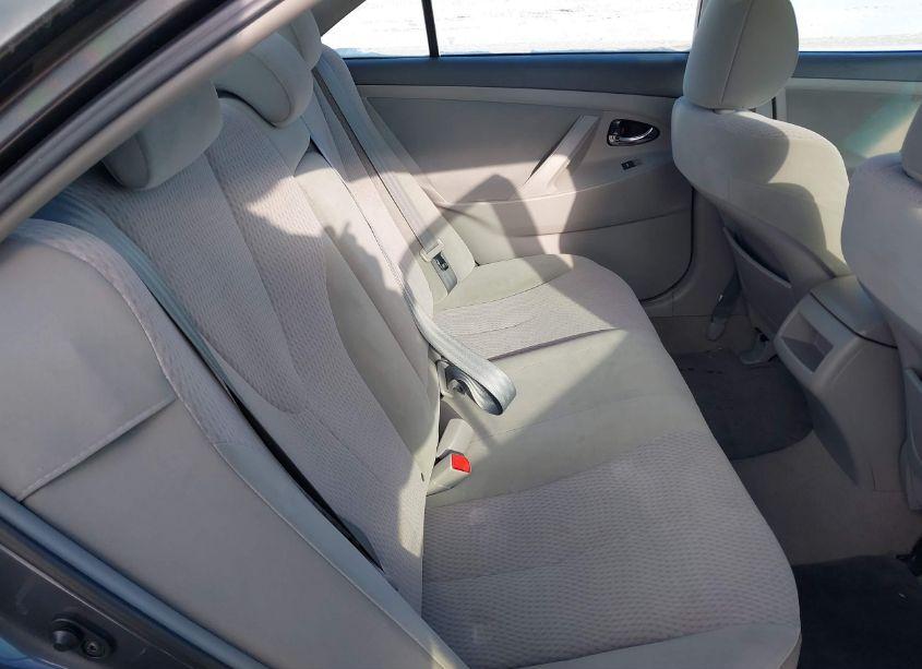 Photo 8 of 2011 Toyota Camry LE (VIN 4T4BF3EK0BR193976)