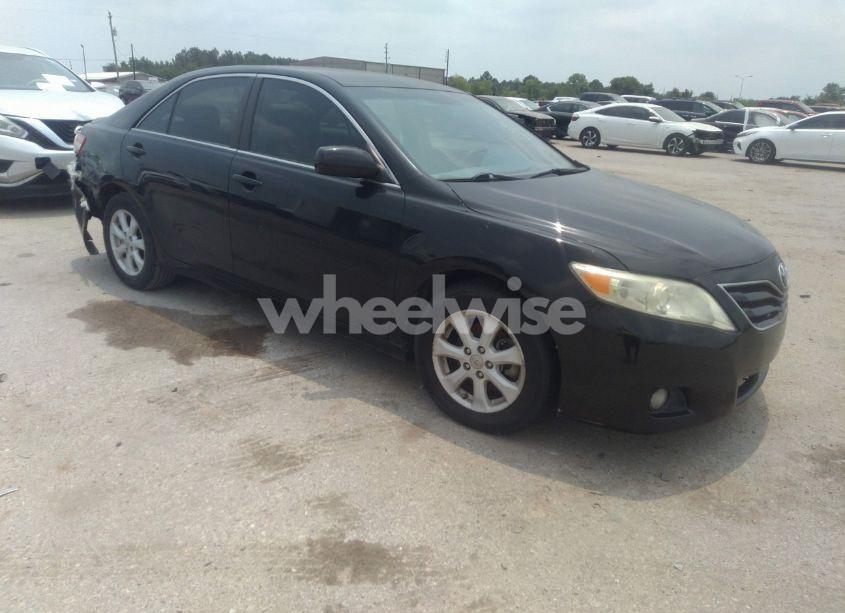 2011 Toyota Camry LE (VIN 4T4BF3EK0BR208637) main photo