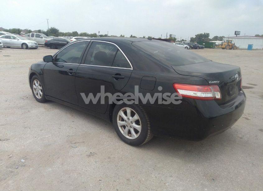 Photo 3 of 2011 Toyota Camry LE (VIN 4T4BF3EK0BR208637)