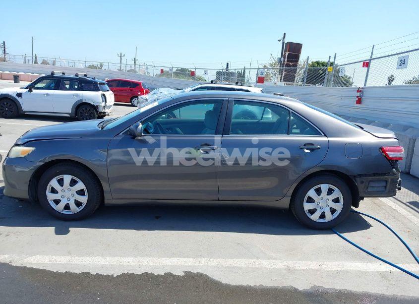 Photo 15 of 2011 Toyota Camry LE (VIN 4T4BF3EK0BR215815)