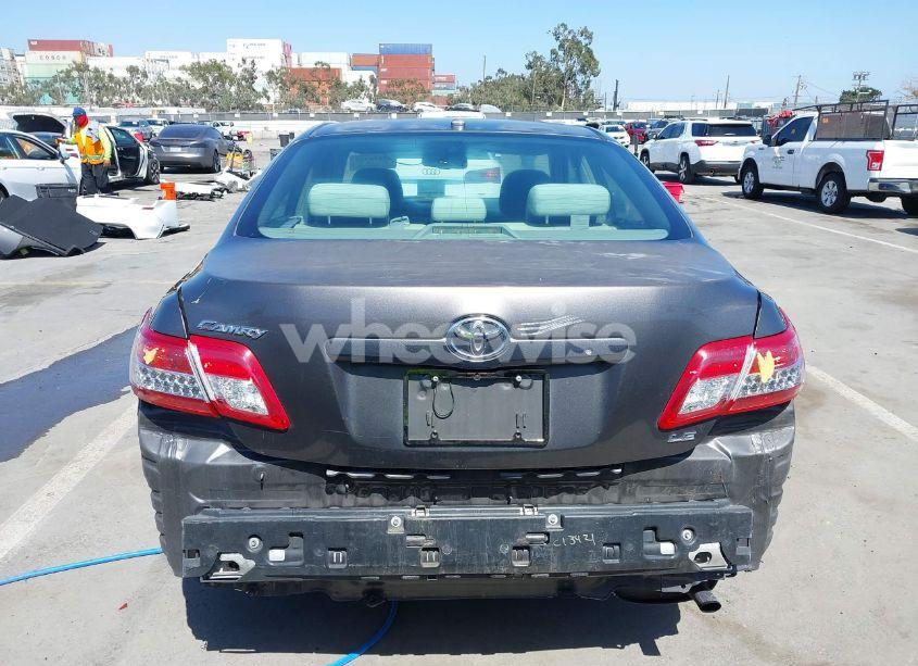 Photo 6 of 2011 Toyota Camry LE (VIN 4T4BF3EK0BR215815)