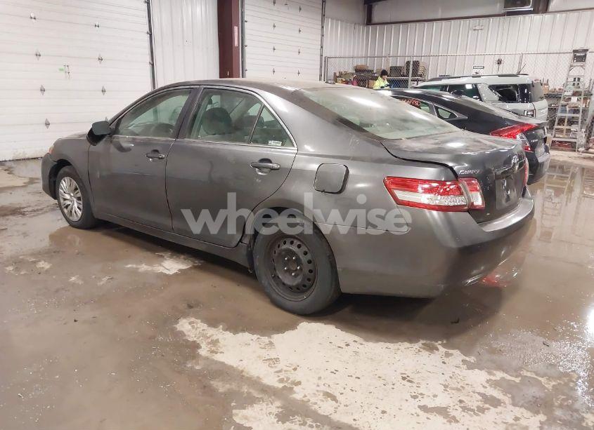Photo 3 of 2011 Toyota Camry LE (VIN 4T4BF3EK0BR218536)