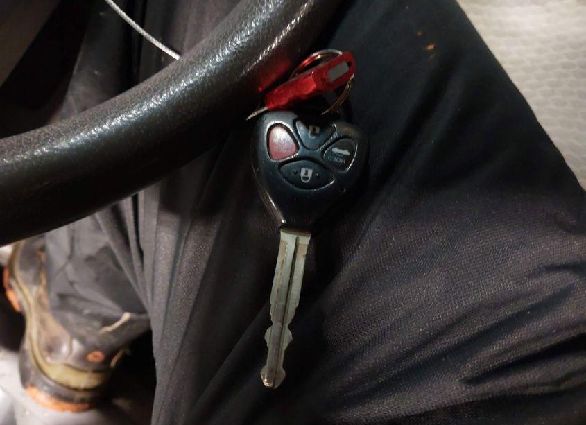 Photo 11 of 2010 Toyota Camry LE (VIN 4T4BF3EK1AR002810)