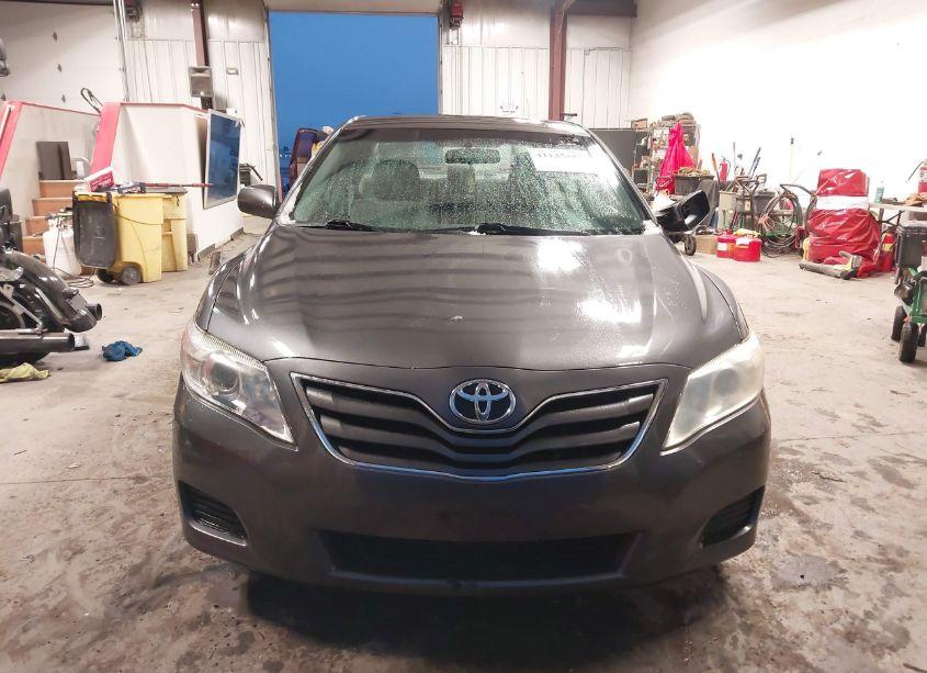 Photo 12 of 2010 Toyota Camry LE (VIN 4T4BF3EK1AR002810)