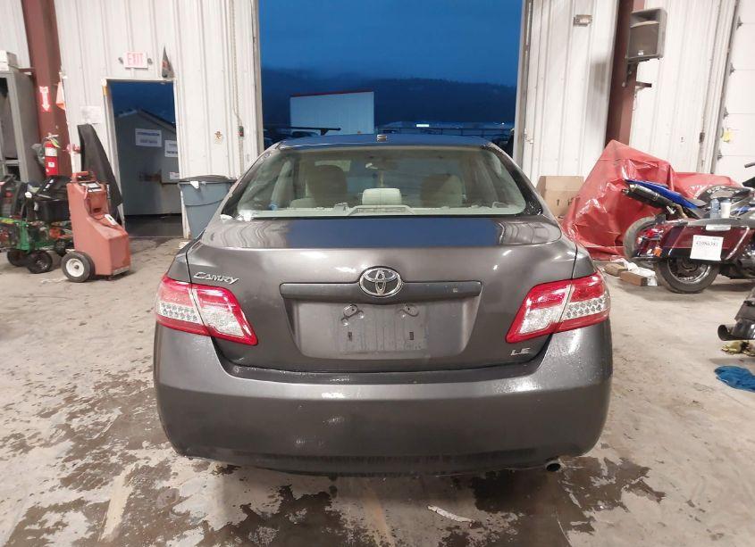 Photo 16 of 2010 Toyota Camry LE (VIN 4T4BF3EK1AR002810)