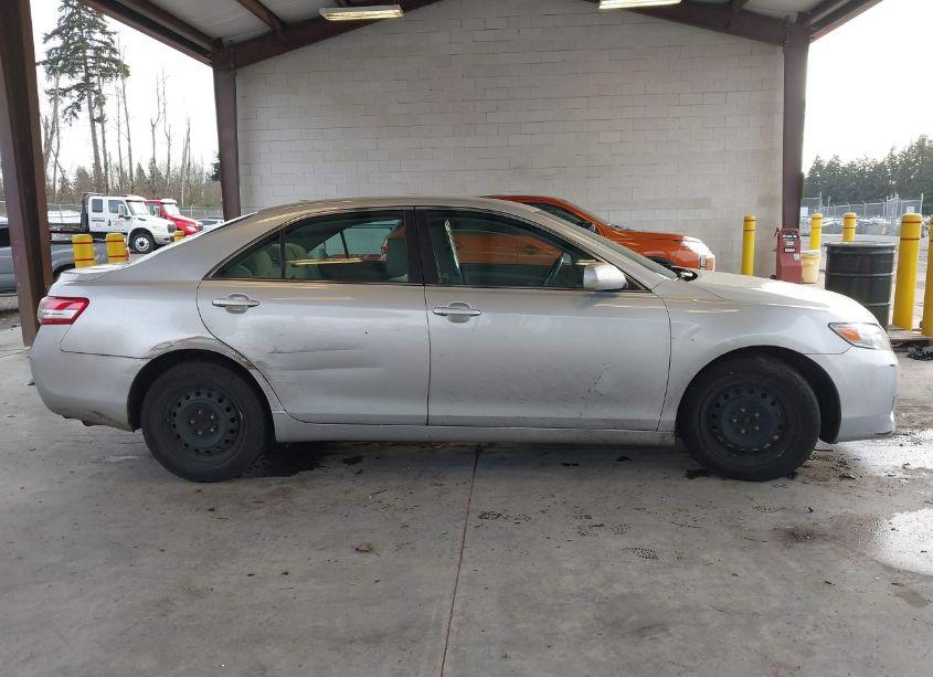 Photo 13 of 2010 Toyota Camry LE (VIN 4T4BF3EK1AR004492)