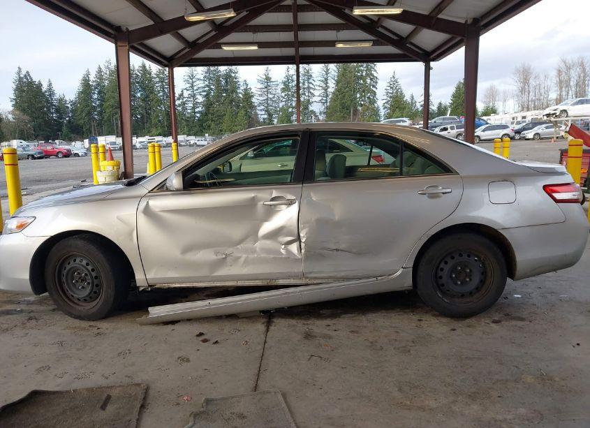 Photo 14 of 2010 Toyota Camry LE (VIN 4T4BF3EK1AR004492)