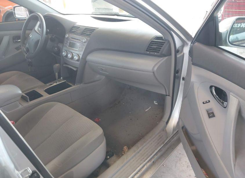 Photo 5 of 2010 Toyota Camry LE (VIN 4T4BF3EK1AR004492)