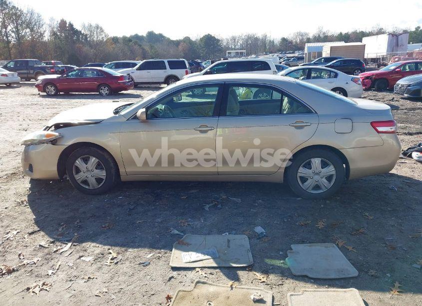 Photo 13 of 2010 Toyota Camry LE (VIN 4T4BF3EK1AR016819)