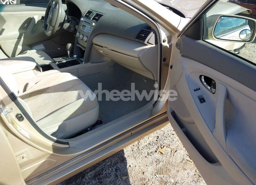 Photo 5 of 2010 Toyota Camry LE (VIN 4T4BF3EK1AR016819)