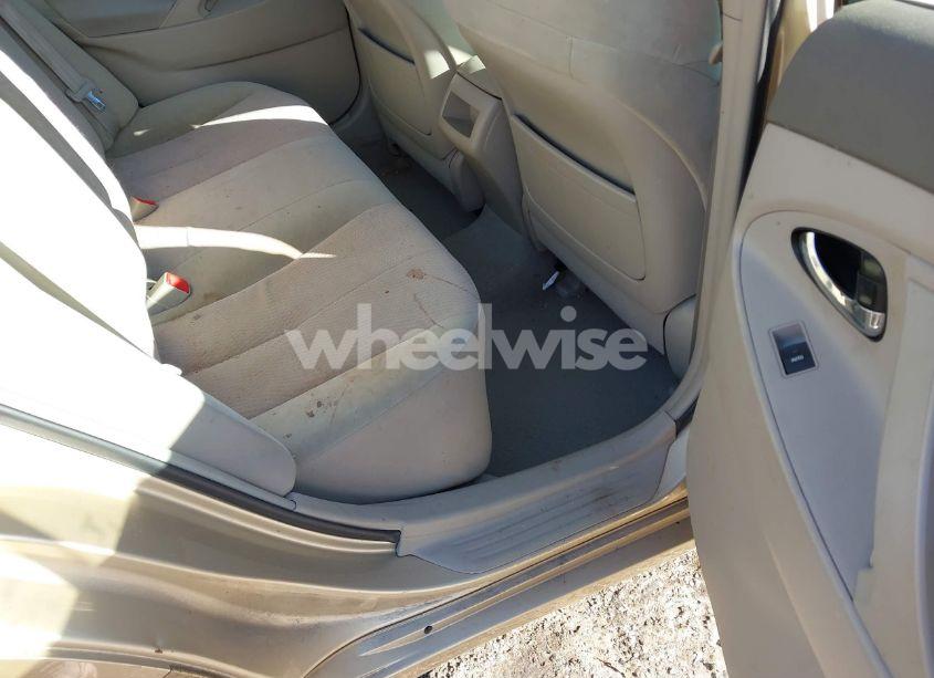 Photo 8 of 2010 Toyota Camry LE (VIN 4T4BF3EK1AR016819)