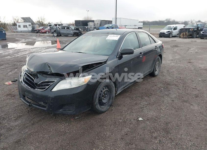 Photo 2 of 2010 Toyota Camry LE (VIN 4T4BF3EK1AR041056)